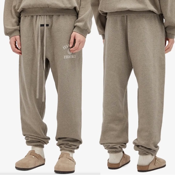 AUTHENTIC Fear of God ESSENTIALS Crest Essential Sweatpants Sz M - SOLD OUT - - Picture 1 of 13